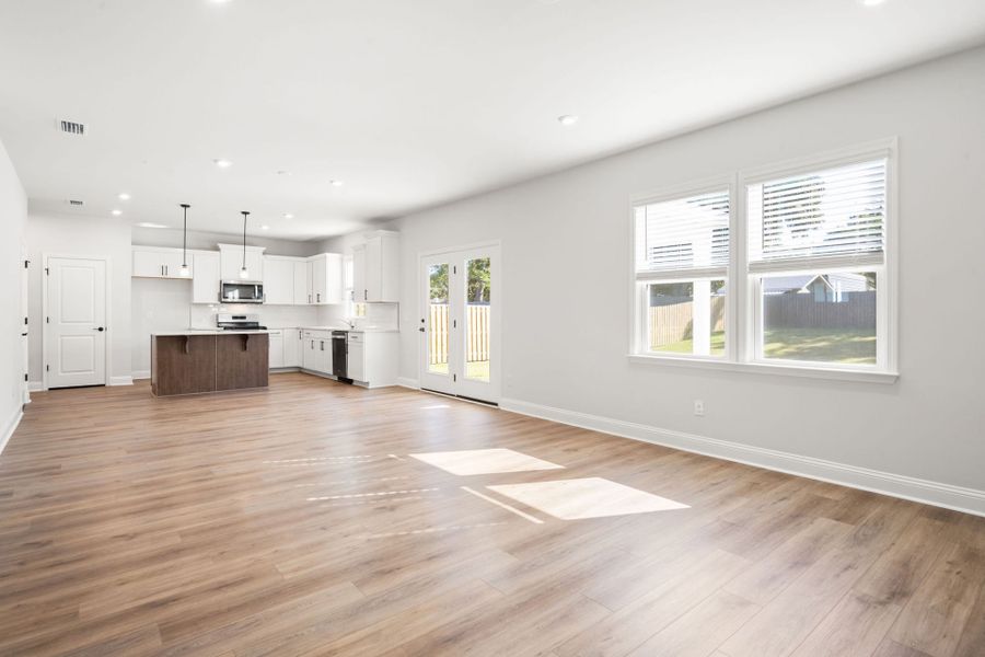 Spacious, unfurnished interior of a new home in Salem Bay, Beaufort (Image 34).