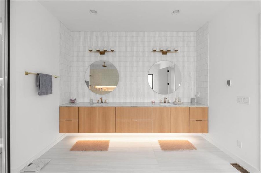 Furnished interior view inside a new home in , Atlanta (Image 5).