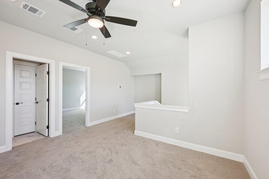 Spacious, unfurnished interior of a new home in Cross Creek, Cedar Park (Image 28).