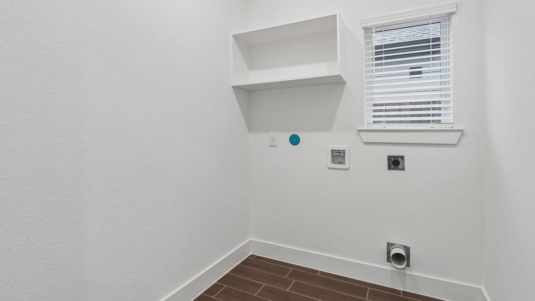 Spacious, unfurnished interior of a new home in Meridiana Townhomes, Manvel (Image 33).