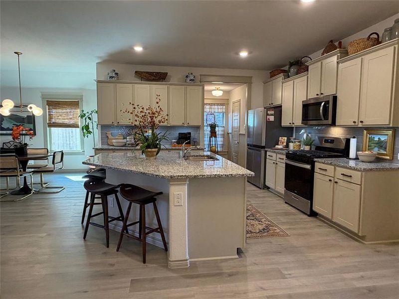 Delightful Kitchen with Natural Light Delightful Kitchen with Natural Light