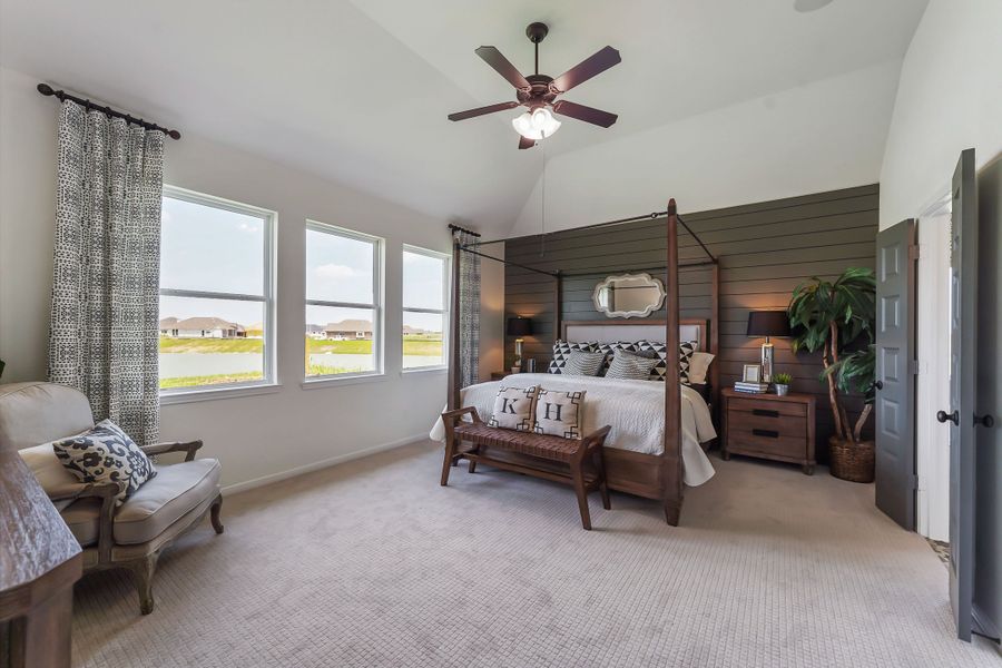 Owner's suite with sloped ceiling