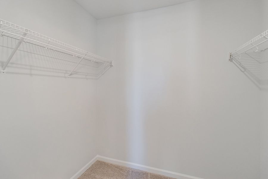 Spacious, unfurnished interior of a new home in Astoria, Columbia (Image 24).