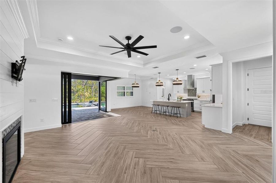 Spacious, unfurnished interior of a new home in , Rotonda West (Image 24).