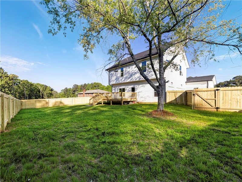 Exterior details and patio area of a home in , Loganville (Image 3).