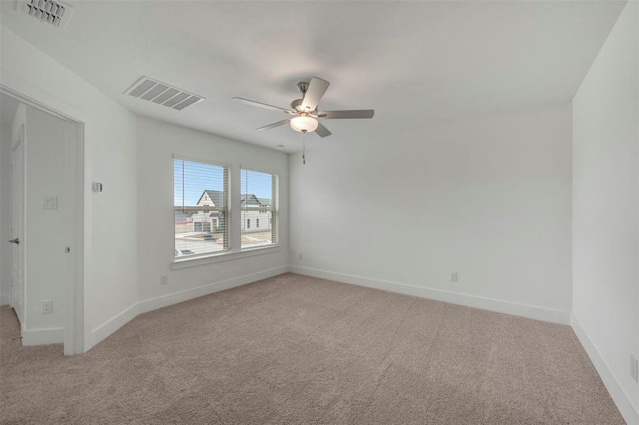 Spacious, unfurnished interior of a new home in Aster Park, McKinney (Image 20).