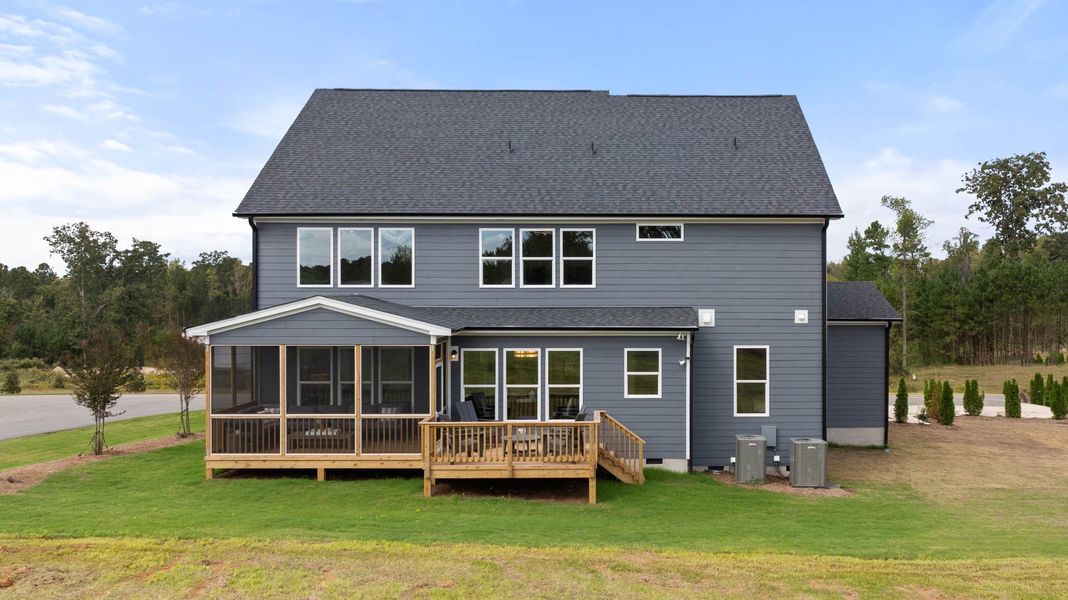 Representative exterior details of a home built from the Willwood by Pulte Homes in Everbrook, Angier (Image 3).