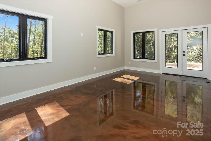 Image 43 of a home in .