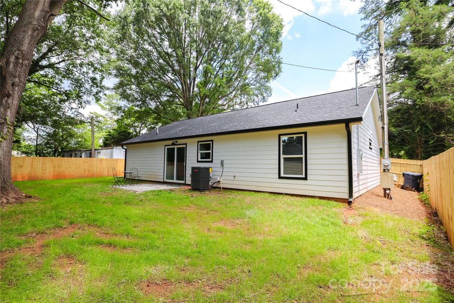 Front exterior of a new home in , Huntersville, NC, highlighting curb appeal (Image 2). Front exterior of a new home in , Huntersville, NC, highlighting curb appeal (Image 2).