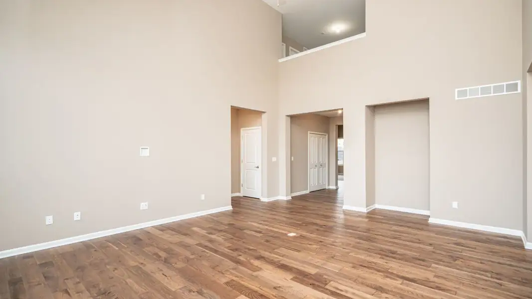Representative unfurnished interior of a home built from the The Middleton by Norfolk Homes in Offsite Builds Southern Michigan, Ann Arbor (Image 41).