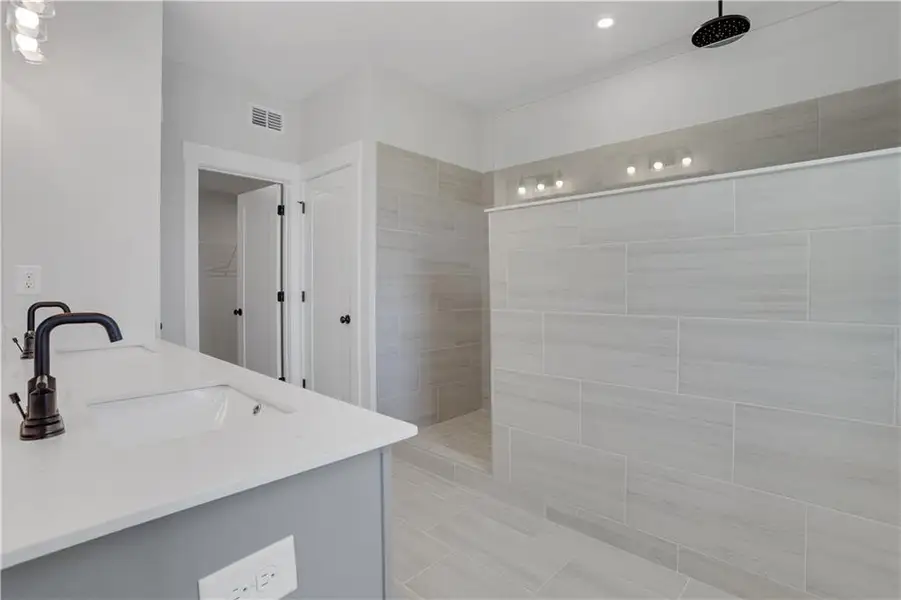 Furnished interior view inside a new home in Hopewell Reserve, Cumming (Image 12).