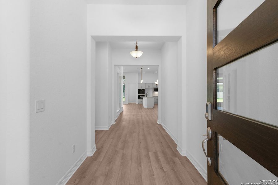 Spacious, unfurnished interior of a new home in Ranches at Creekside, Boerne (Image 17). Spacious, unfurnished interior of a new home in Ranches at Creekside, Boerne (Image 17).