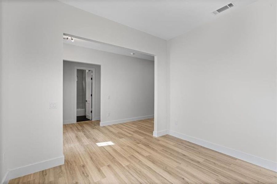 Spacious, unfurnished interior of a new home in , Lilburn (Image 33). Spacious, unfurnished interior of a new home in , Lilburn (Image 33).