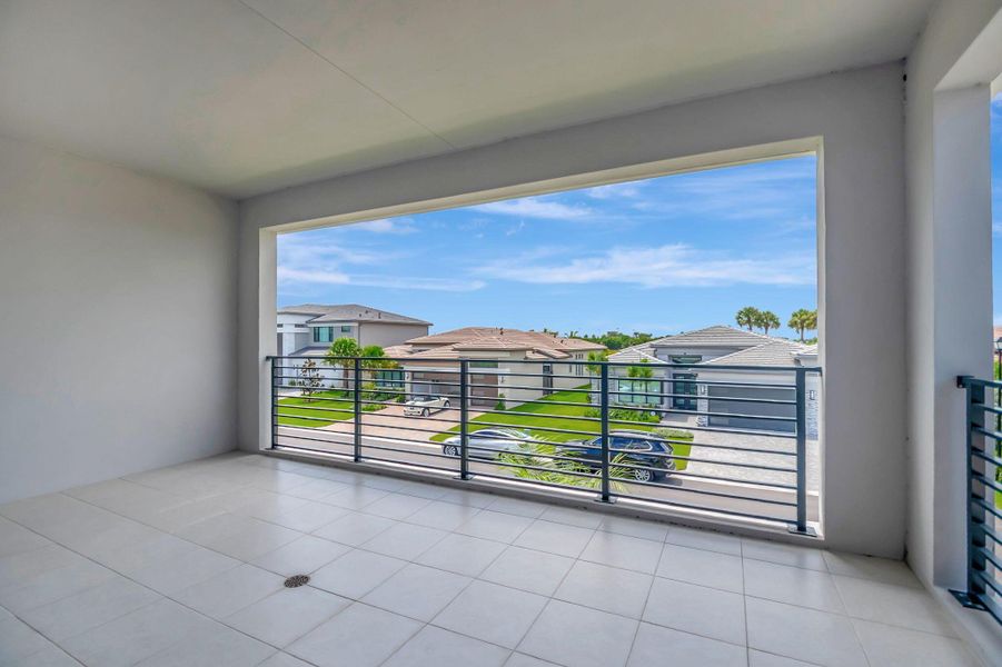 Exterior details and patio area of a home in , Boca Raton (Image 3).