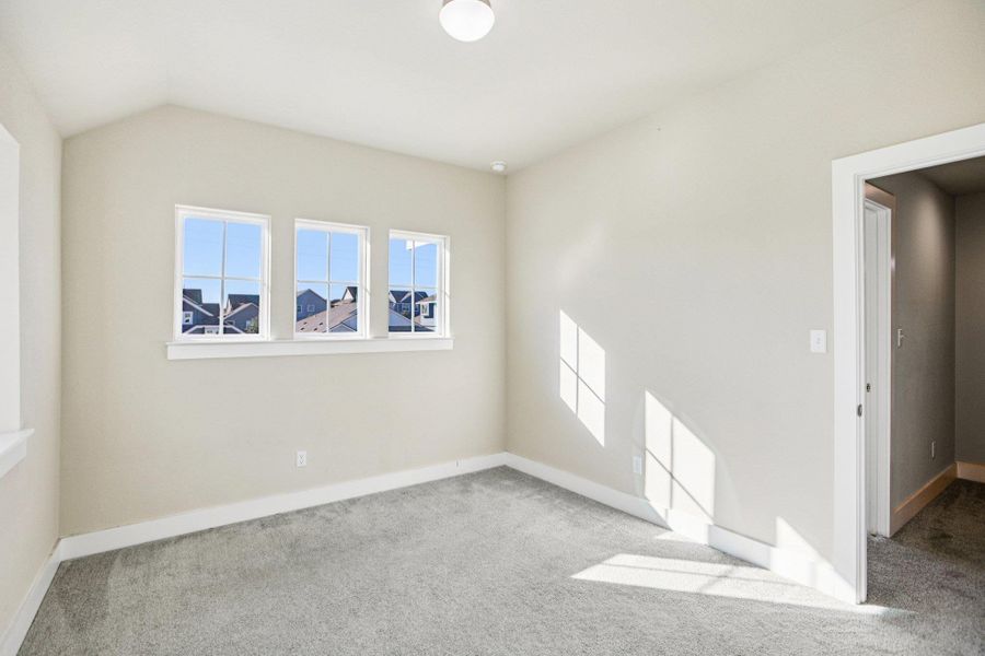 Spacious, unfurnished interior of a new home in Orchard Ridge, Liberty Hill (Image 30).