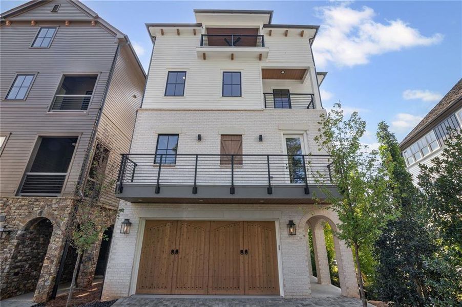 Exterior details and patio area of a home in , Alpharetta (Image 23).