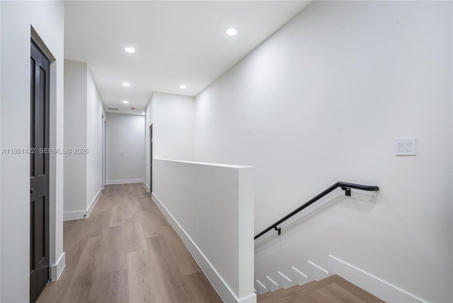 Spacious, unfurnished interior of a new home in , Miami (Image 41).