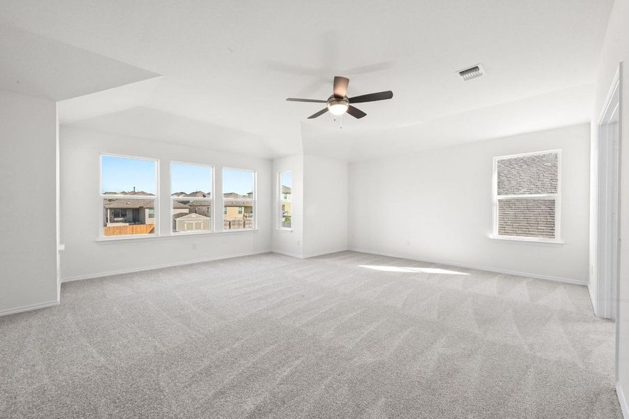 Spacious, unfurnished interior of a new home in Salerno - Classic Collection, Round Rock (Image 9).