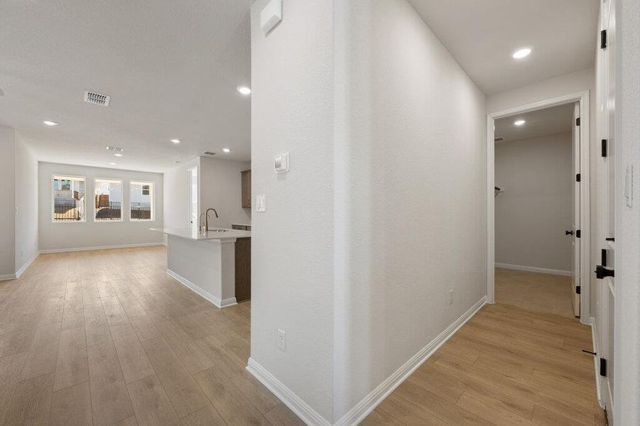 Spacious, unfurnished interior of a new home in Cannon Ranch, Dripping Springs (Image 19).