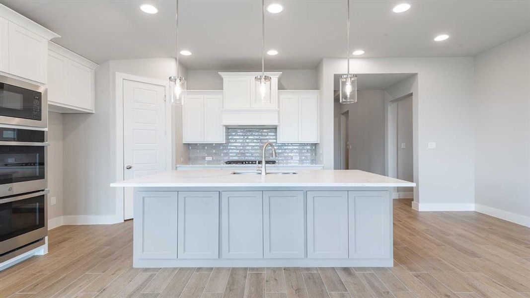 Furnished interior view inside a new home in Talon Hills 60'/70', Fort Worth (Image 10). Furnished interior view inside a new home in Talon Hills 60'/70', Fort Worth (Image 10).