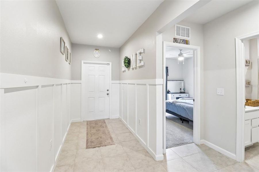 Furnished interior view inside a new home in , Sumterville (Image 35).