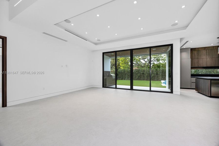 Spacious, unfurnished interior of a new home in , Miami (Image 22).