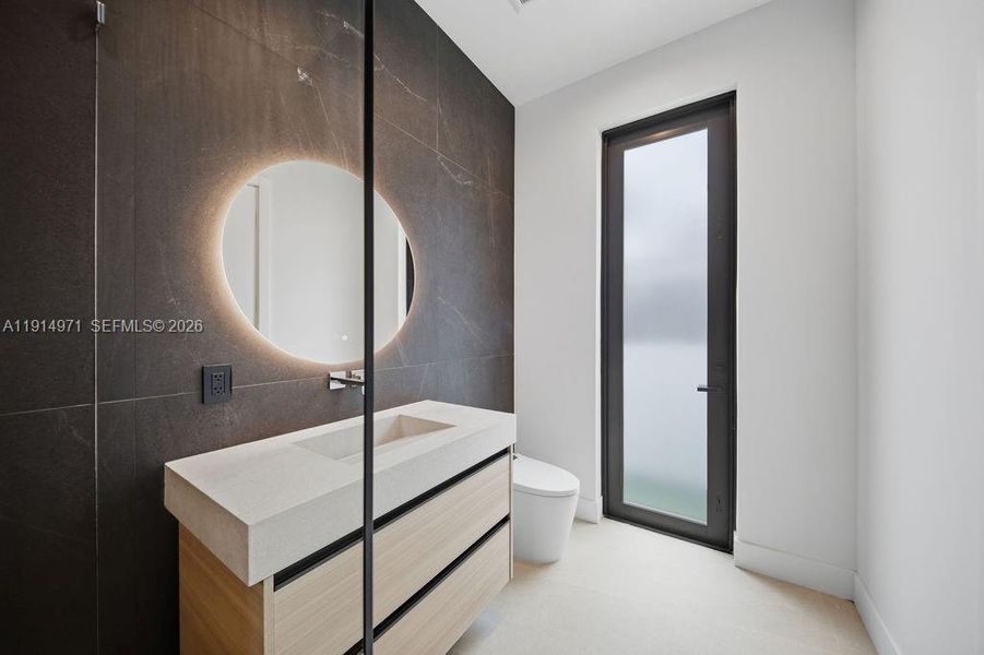 Furnished interior view inside a new home in , Fort Lauderdale (Image 7).