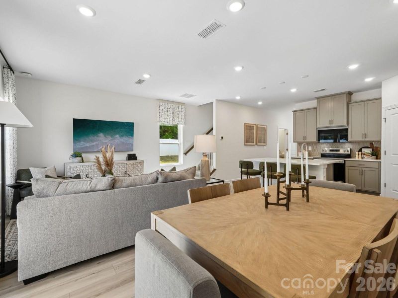Photo is not of the actual home, but is an inspirational photo of builder’s model home and may depict options, furnishings, and/or decorator features that are not included Photo is not of the actual home, but is an inspirational photo of builder’s model home and may depict options, furnishings, and/or decorator features that are not included