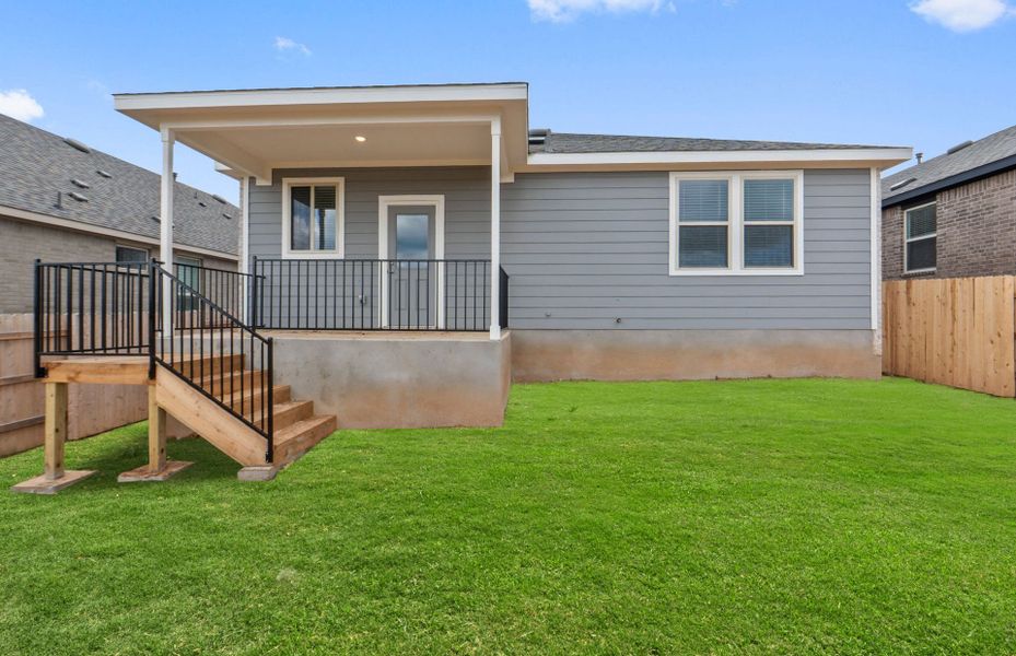 Exterior details and patio area of a home in La Cima, San Marcos (Image 28).