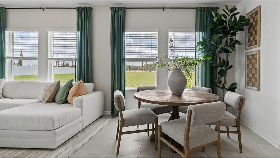 1561 Ventura Dining 1of2 F1 1561 Ventura Dining 1of2 F1