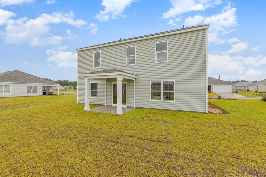 Representative exterior details of a home built from the GALEN by D.R. Horton in Cottonwood Place, Tabor City (Image 3).