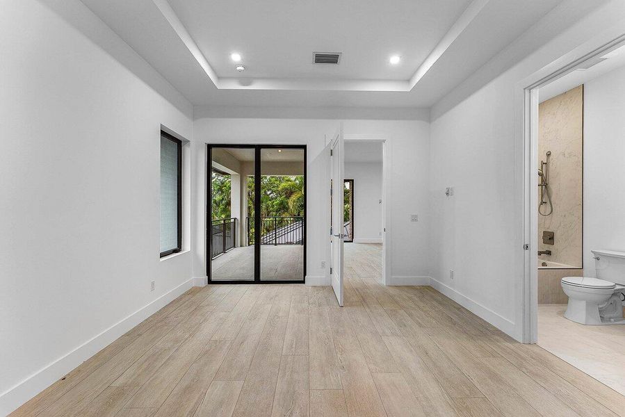 Spacious, unfurnished interior of a new home in , Delray Beach (Image 91).