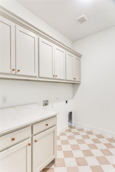 Furnished interior view inside a new home in Parker Ridge, Weatherford (Image 6).