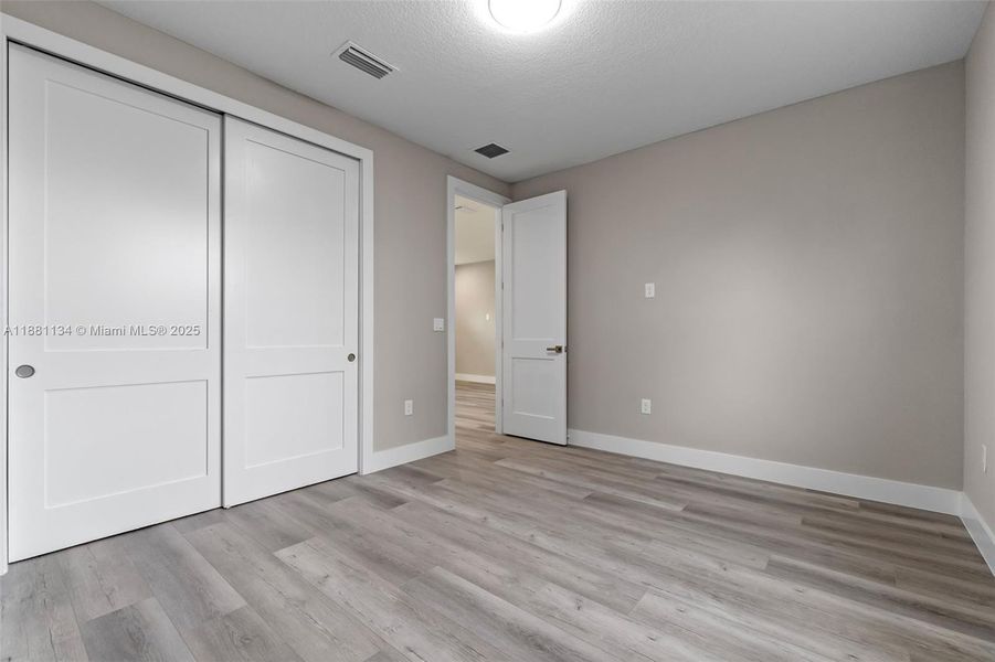 Spacious, unfurnished interior of a new home in , St. Cloud (Image 20).