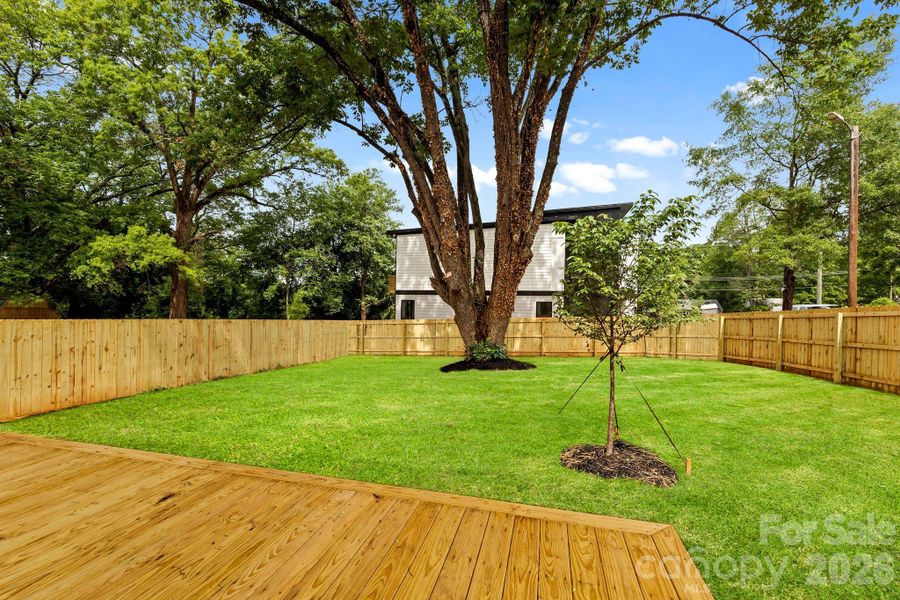 Exterior details and patio area of a home in , Charlotte (Image 3).