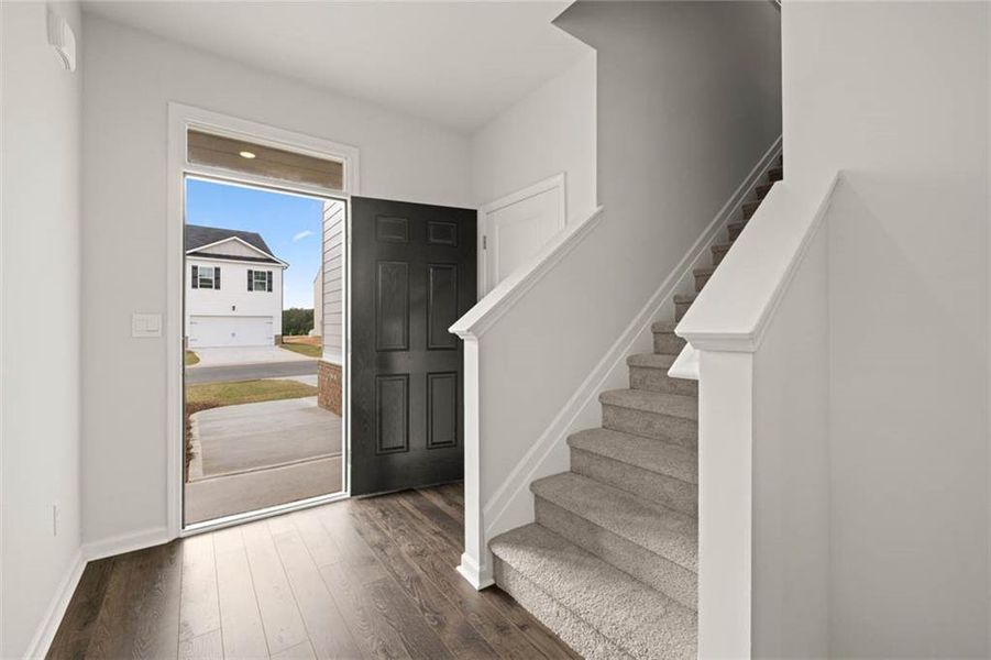 Spacious, unfurnished interior of a new home in Shoal Creek, Hampton (Image 18).