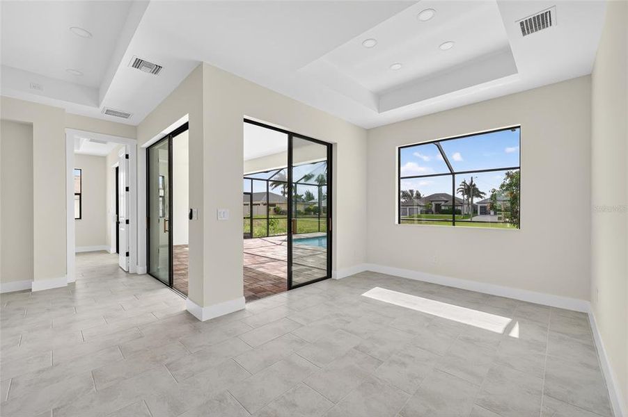Spacious, unfurnished interior of a new home in , Cape Coral (Image 20).