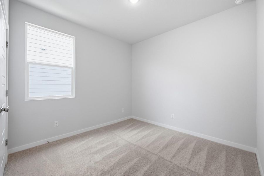 Spacious, unfurnished interior of a new home in Stallion Run, Buda (Image 31).