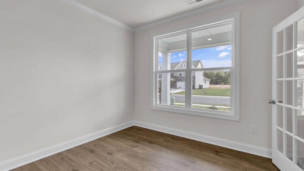 Spacious, unfurnished interior of a new home in Eagle Creek, Fuquay Varina (Image 15).
