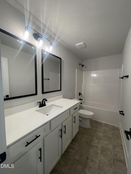 6977973A-FFF1-42B0-8C66-3B1F81FE5025