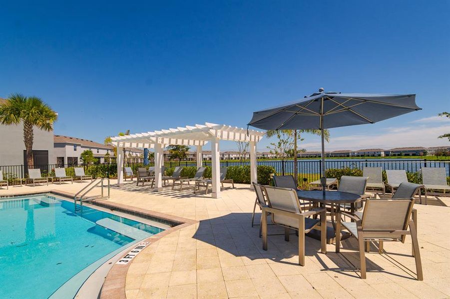 Community amenities in , Apollo Beach (Image 34).