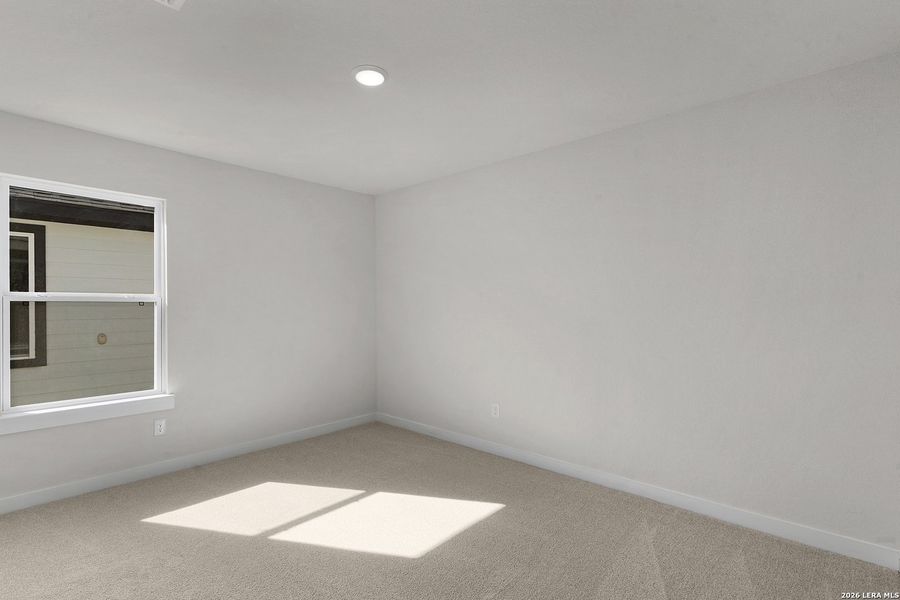 Spacious, unfurnished interior of a new home in Westridge, San Antonio (Image 23).