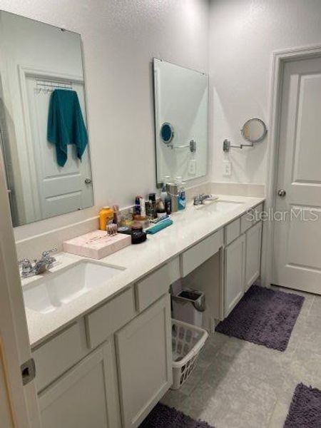 Furnished interior view inside a new home in Storey Creek, Kissimmee (Image 16).