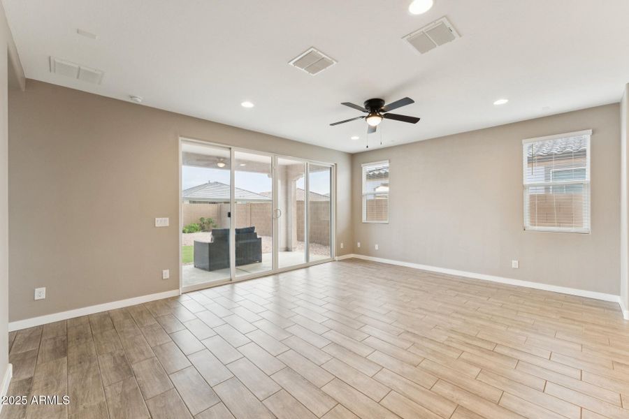 010-living-room 010-living-room