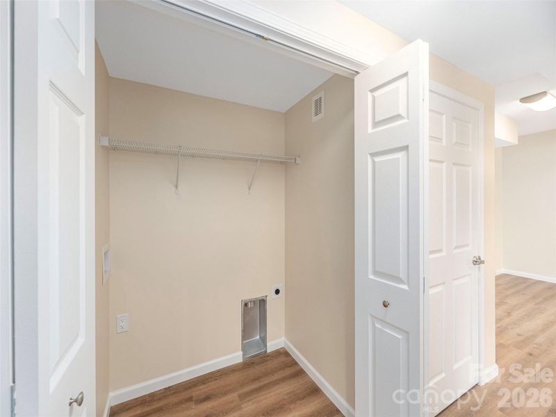 Spacious, unfurnished interior of a new home in , Waynesville (Image 13).