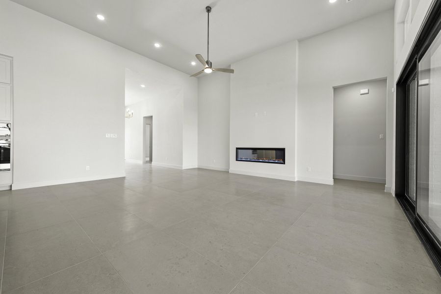 Representative unfurnished interior of a home built from the The Oakville by Westin Homes in The Woodlands Hills, Willis (Image 21).