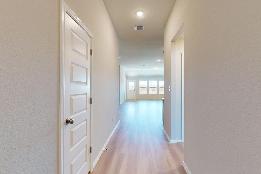 Spacious, unfurnished interior of a new home in Carillon, Manor (Image 30).