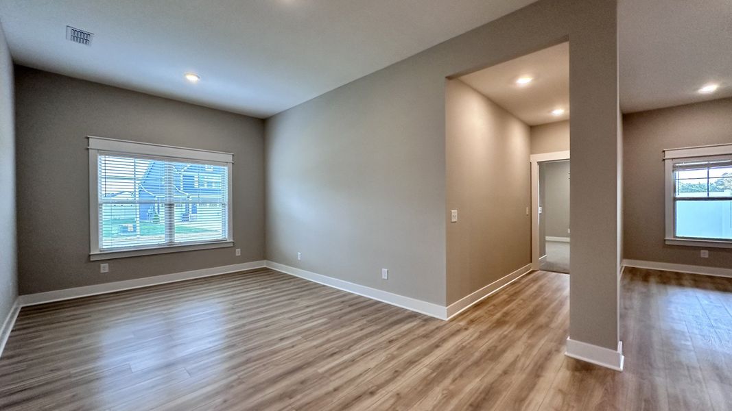 Spacious, unfurnished interior of a new home in Veterans Cove, Murfreesboro (Image 55).