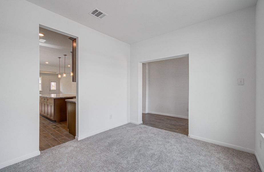 Spacious, unfurnished interior of a new home in Harmony Cove, Humble (Image 21).