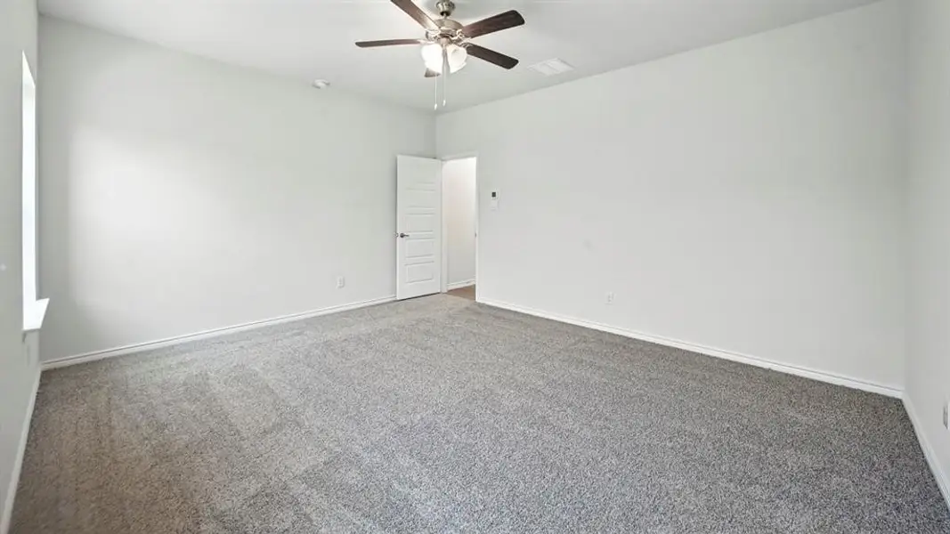Spacious, unfurnished interior of a new home in Silverado, Aubrey (Image 15). Spacious, unfurnished interior of a new home in Silverado, Aubrey (Image 15).